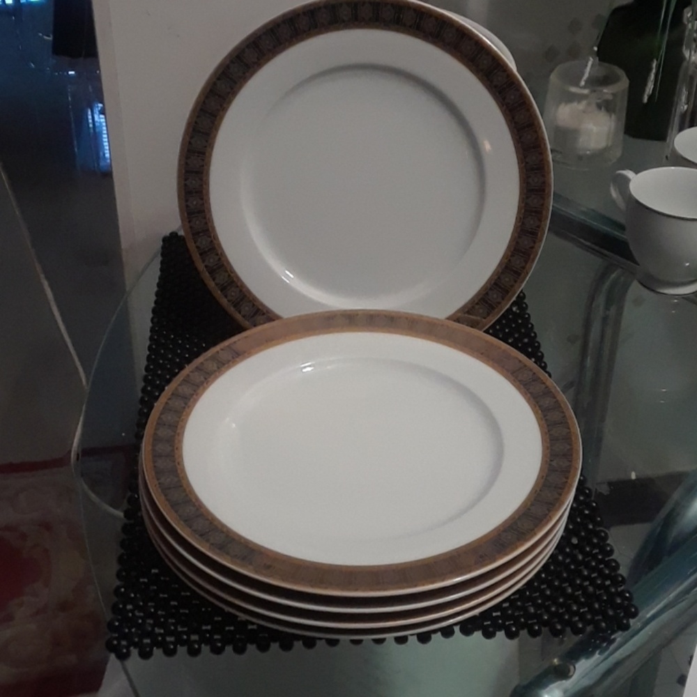 Porcelain China plates